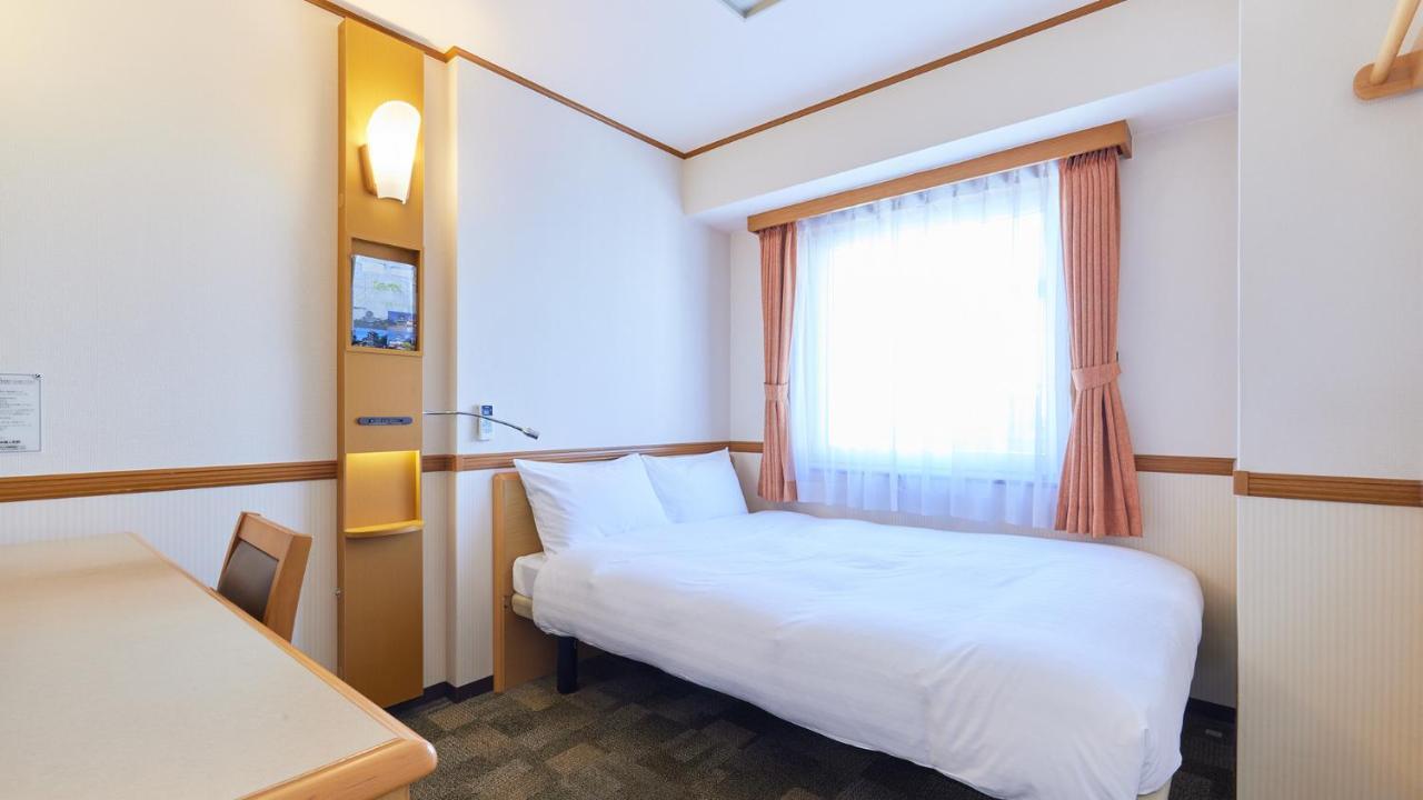 Toyoko Inn Tokyo Monzen-Nakacho Eitaibashi Buitenkant foto