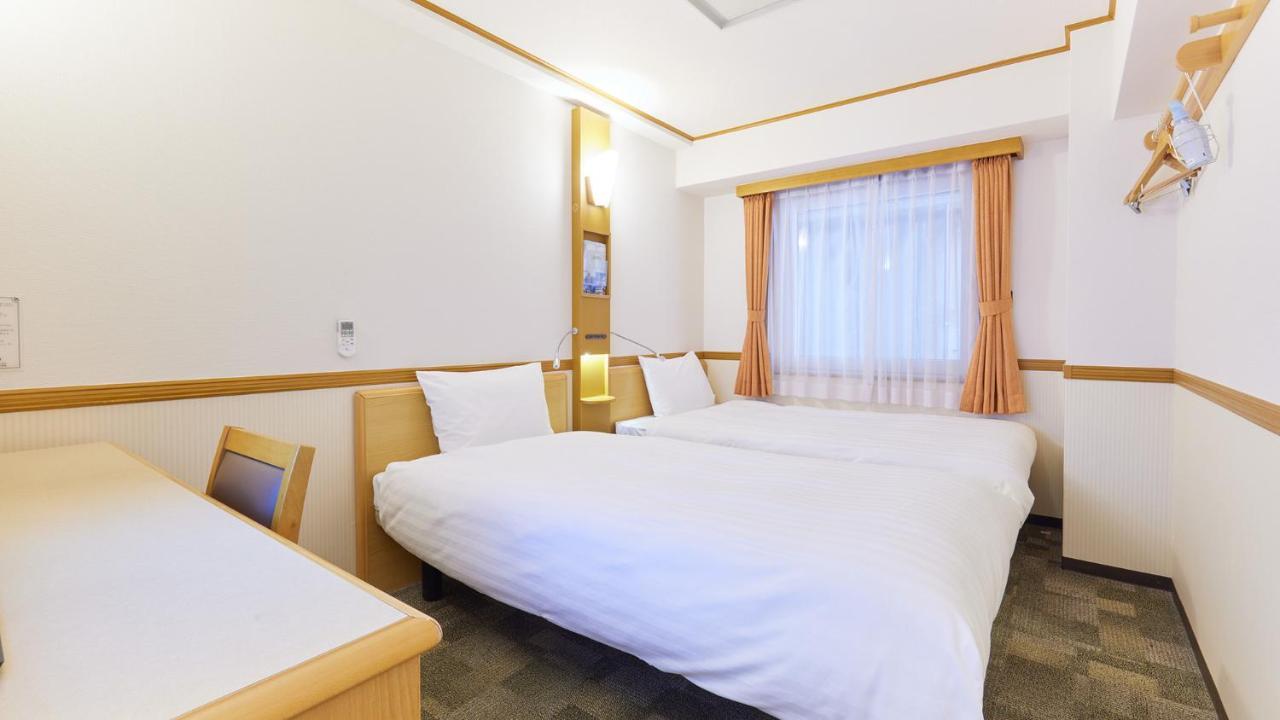 Toyoko Inn Tokyo Monzen-Nakacho Eitaibashi Buitenkant foto