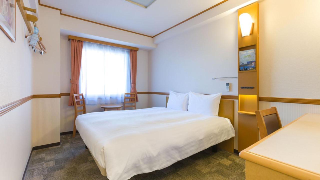 Toyoko Inn Tokyo Monzen-Nakacho Eitaibashi Buitenkant foto
