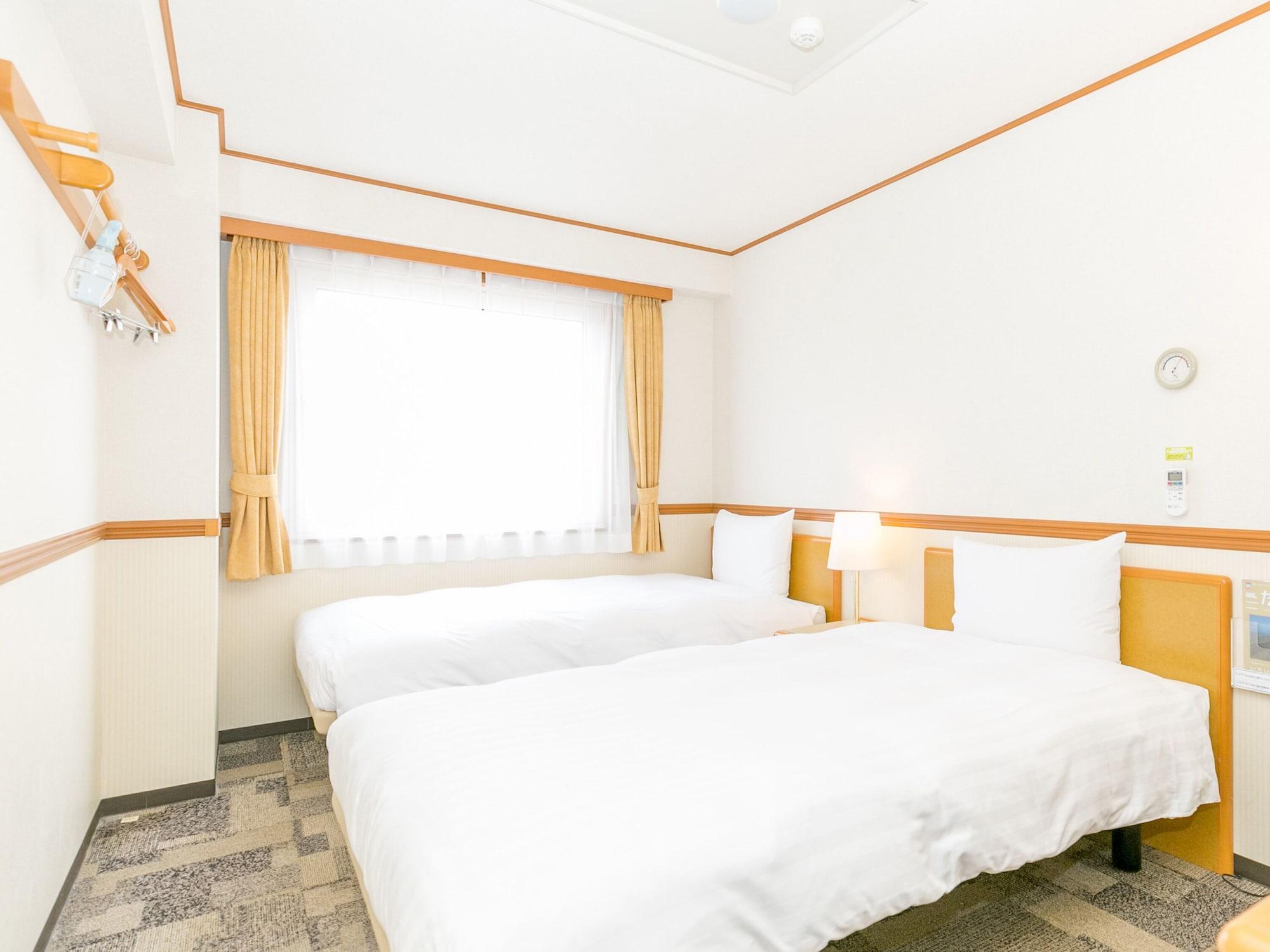 Toyoko Inn Tokyo Monzen-Nakacho Eitaibashi Buitenkant foto