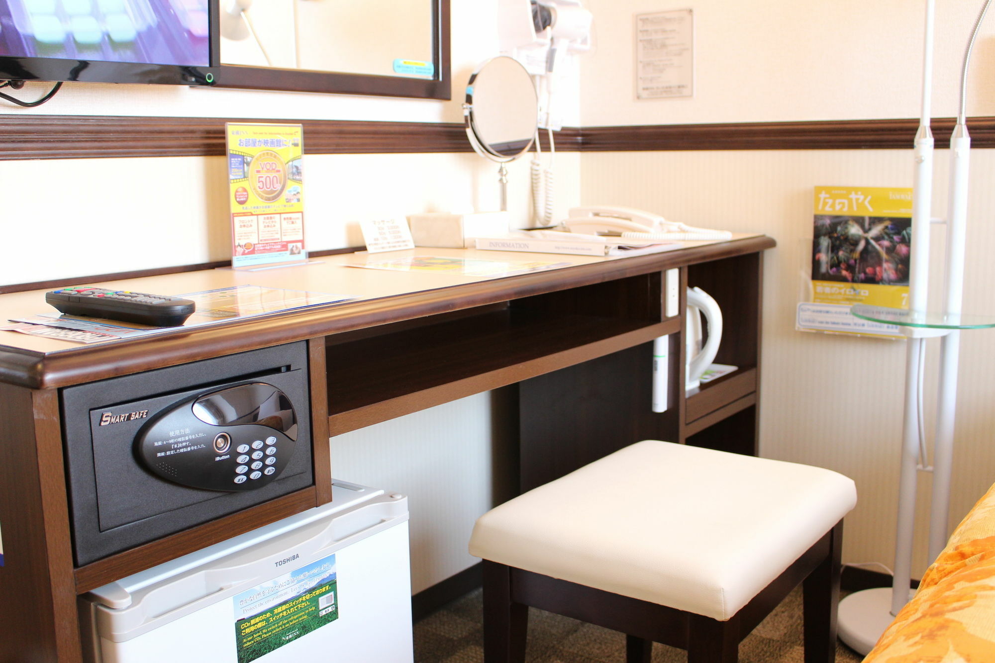 Toyoko Inn Tokyo Monzen-Nakacho Eitaibashi Buitenkant foto