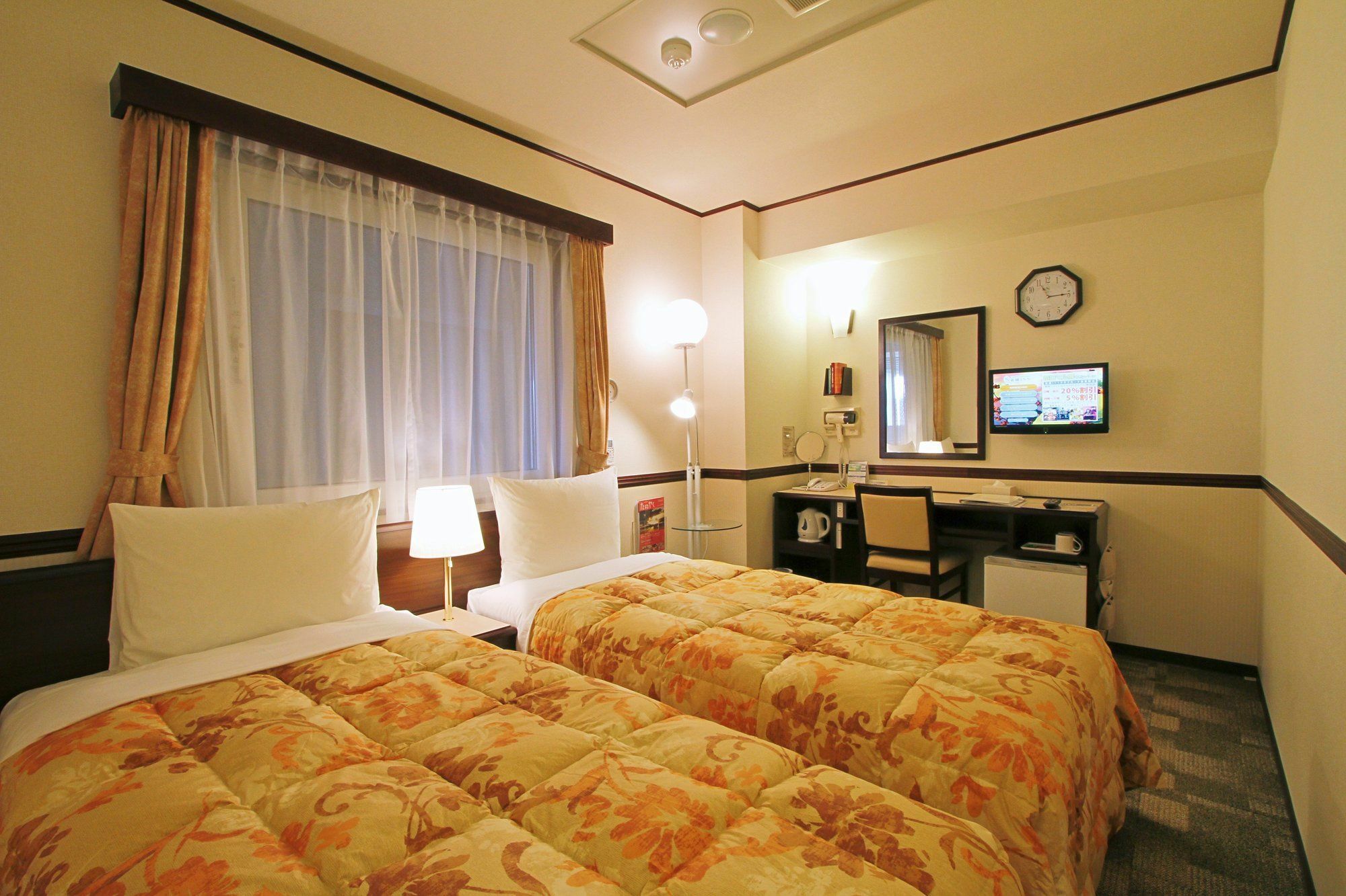 Toyoko Inn Tokyo Monzen-Nakacho Eitaibashi Buitenkant foto