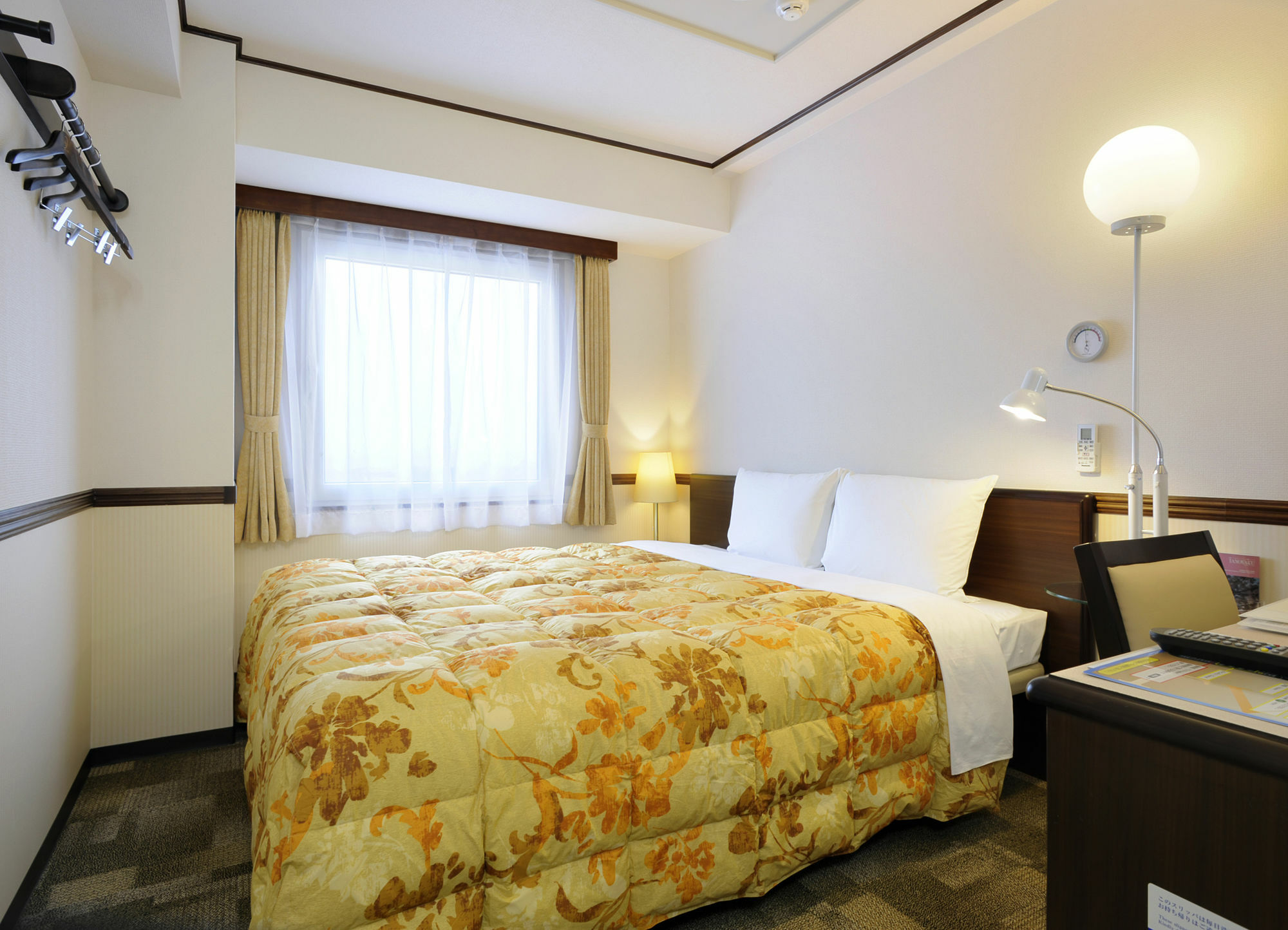 Toyoko Inn Tokyo Monzen-Nakacho Eitaibashi Buitenkant foto